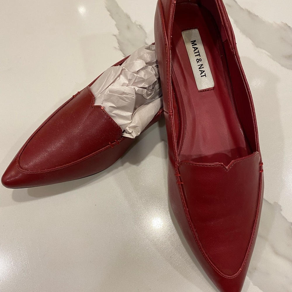 Matt & Nat Shoes - Shanti Ruby Flat - Picture 2 of 7